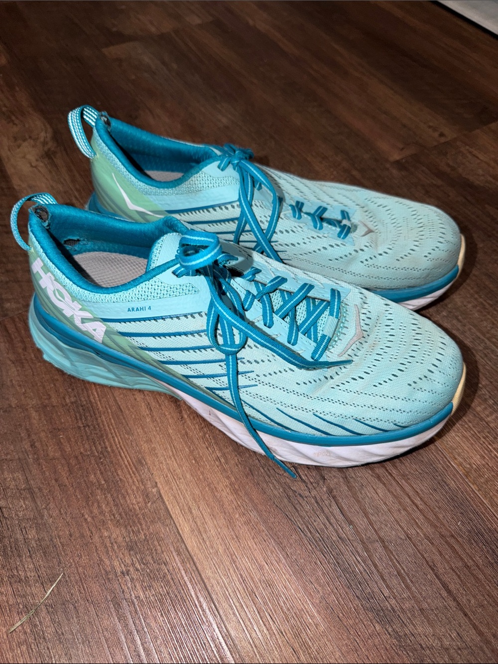 Hoka One One Arahi 4 Womens Size 10 Light Blue Running Athletic Shoe Sneakers